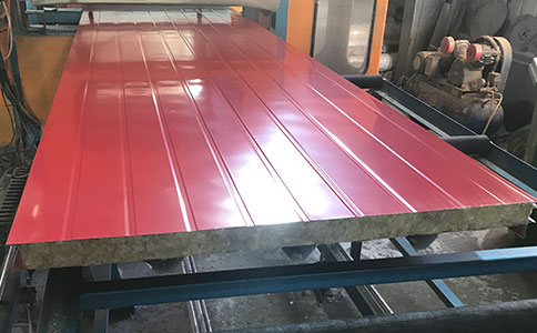 彩鋼聚氨酯夾芯板施工工程中應(yīng)該注意什么問題？