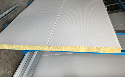 橫裝夾芯板在安裝過程中需要注意哪些細節(jié)？